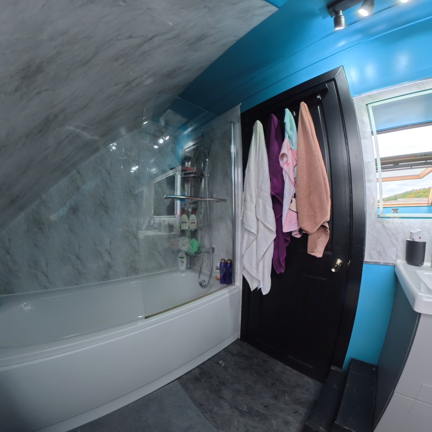 Bathroom 360°
